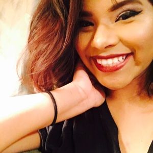 Meet your Posher, Kitana